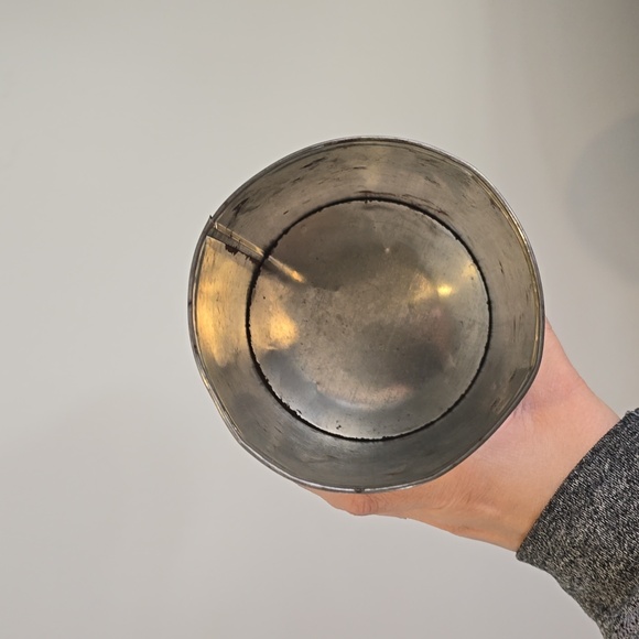 Vintage Rose Tin - Picture 7 of 7